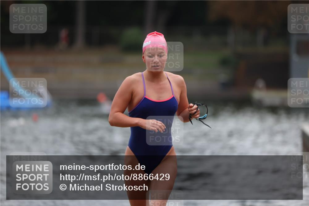 14.09.2025 - Stadtparktriathlon Michael Strokosch http://msf.ph/oto/8866429 14.09.2025 09:42:37 Schwimmen 574 meine-sportfotos.de