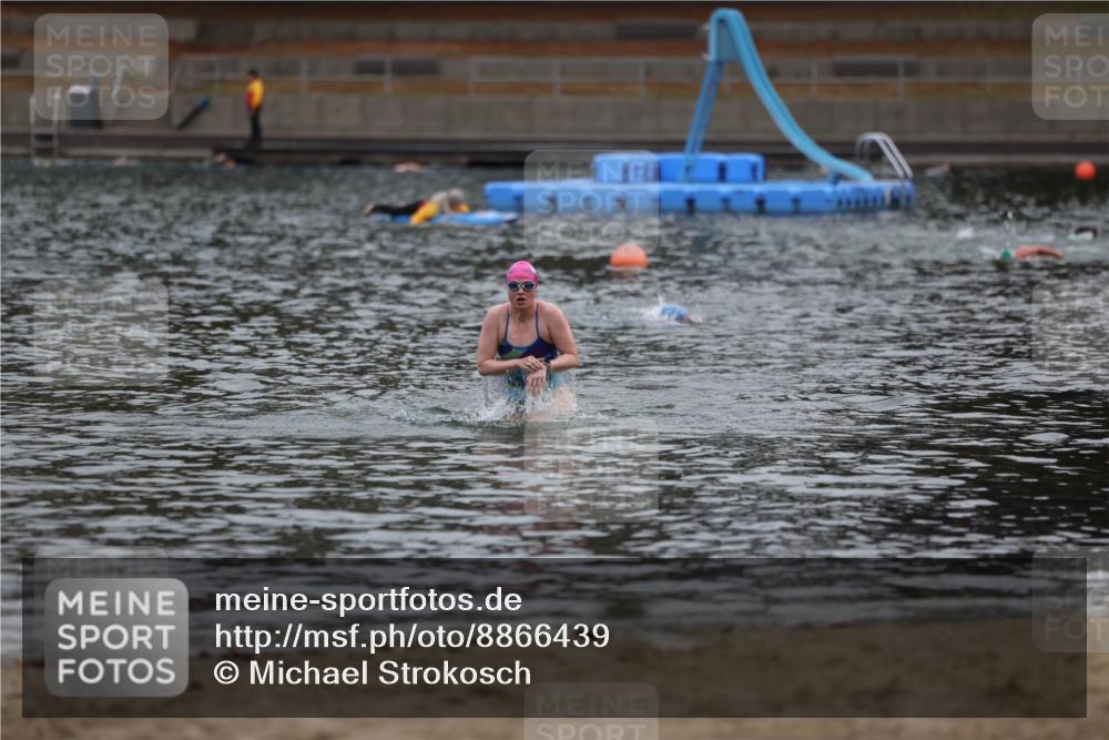 14.09.2025 - Stadtparktriathlon Michael Strokosch http://msf.ph/oto/8866439 14.09.2025 09:43:26 Schwimmen 605 meine-sportfotos.de