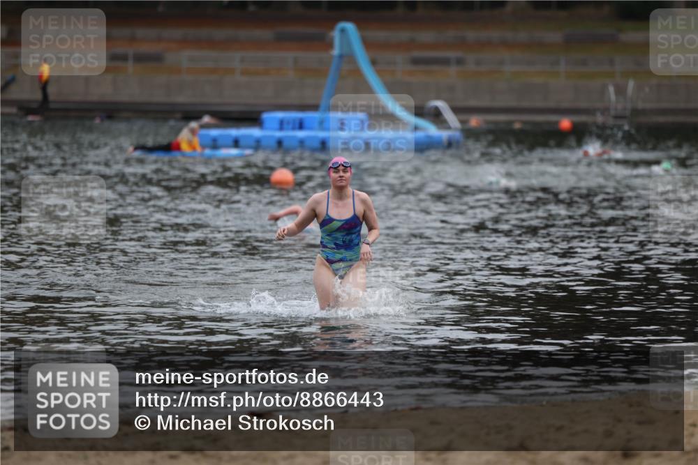 14.09.2025 - Stadtparktriathlon Michael Strokosch http://msf.ph/oto/8866443 14.09.2025 09:43:29 Schwimmen 605 meine-sportfotos.de