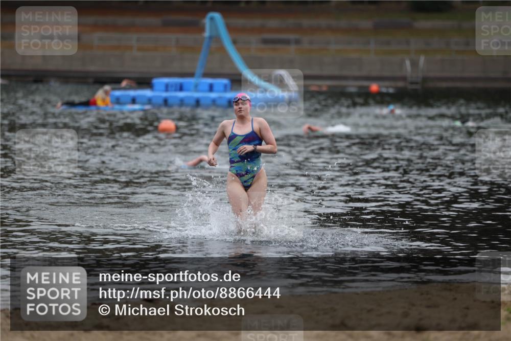 14.09.2025 - Stadtparktriathlon Michael Strokosch http://msf.ph/oto/8866444 14.09.2025 09:43:30 Schwimmen 605 meine-sportfotos.de