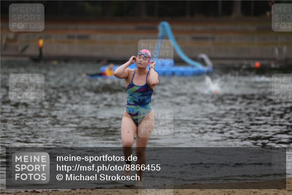 14.09.2025 - Stadtparktriathlon Michael Strokosch http://msf.ph/oto/8866455 14.09.2025 09:43:32 Schwimmen 605 meine-sportfotos.de