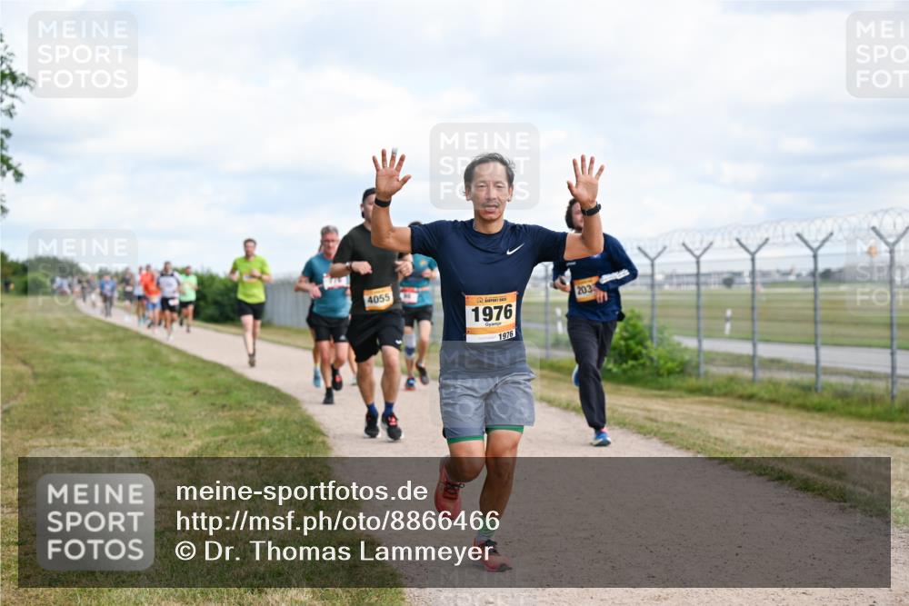14.09.2025 - Airport Race Dr. Thomas Lammeyer http://msf.ph/oto/8866466 14.09.2025 12:07:13 Laufen 4055, 1976, 1976, 2033 meine-sportfotos.de