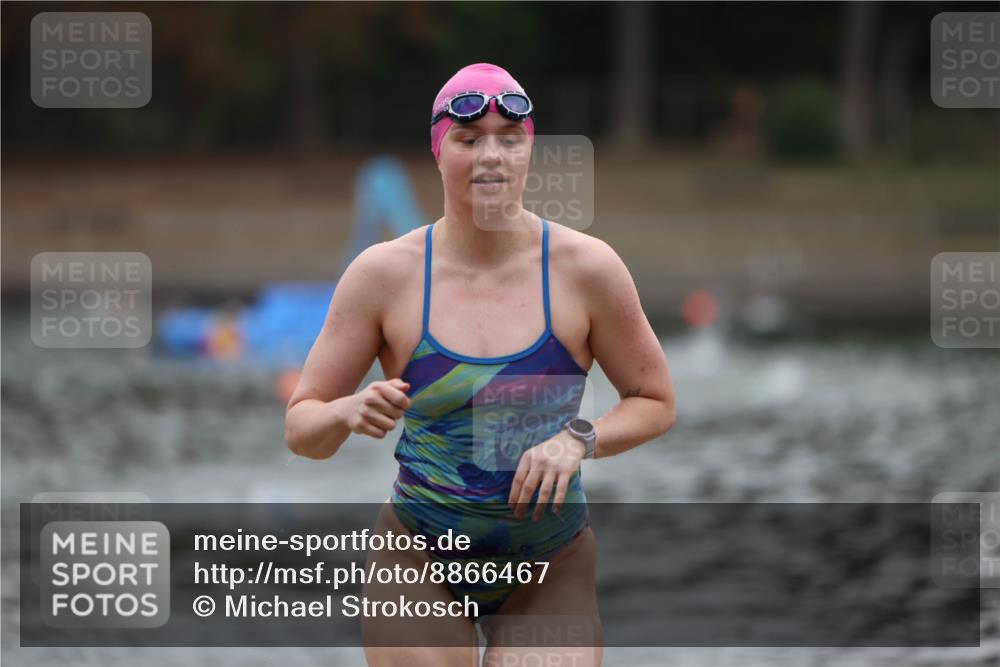 14.09.2025 - Stadtparktriathlon Michael Strokosch http://msf.ph/oto/8866467 14.09.2025 09:43:36 Schwimmen 575, 605 meine-sportfotos.de