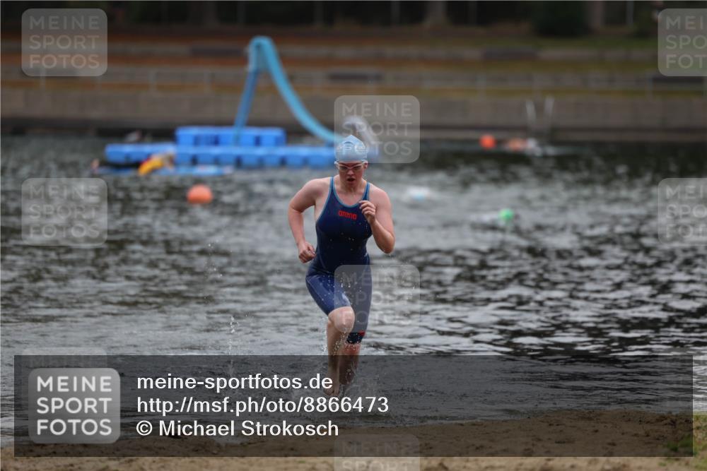 14.09.2025 - Stadtparktriathlon Michael Strokosch http://msf.ph/oto/8866473 14.09.2025 09:43:46 Schwimmen 575 meine-sportfotos.de