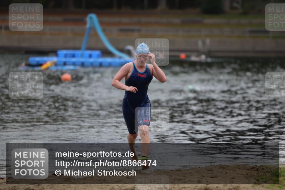 14.09.2025 - Stadtparktriathlon Michael Strokosch http://msf.ph/oto/8866474 14.09.2025 09:43:46 Schwimmen 575 meine-sportfotos.de