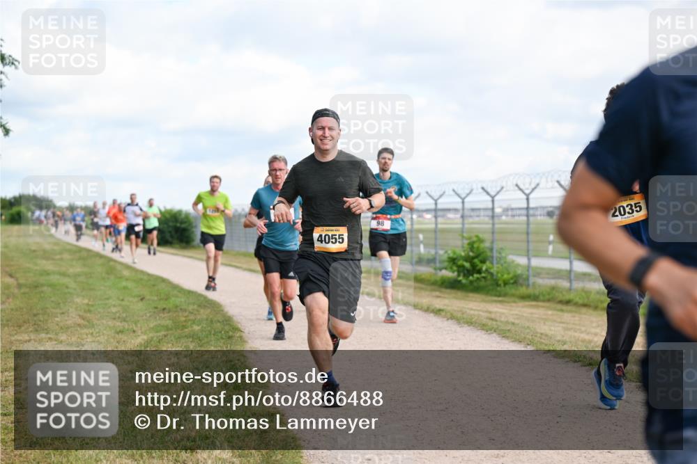 14.09.2025 - Airport Race Dr. Thomas Lammeyer http://msf.ph/oto/8866488 14.09.2025 12:07:14 Laufen 4055, 98, 2035 meine-sportfotos.de