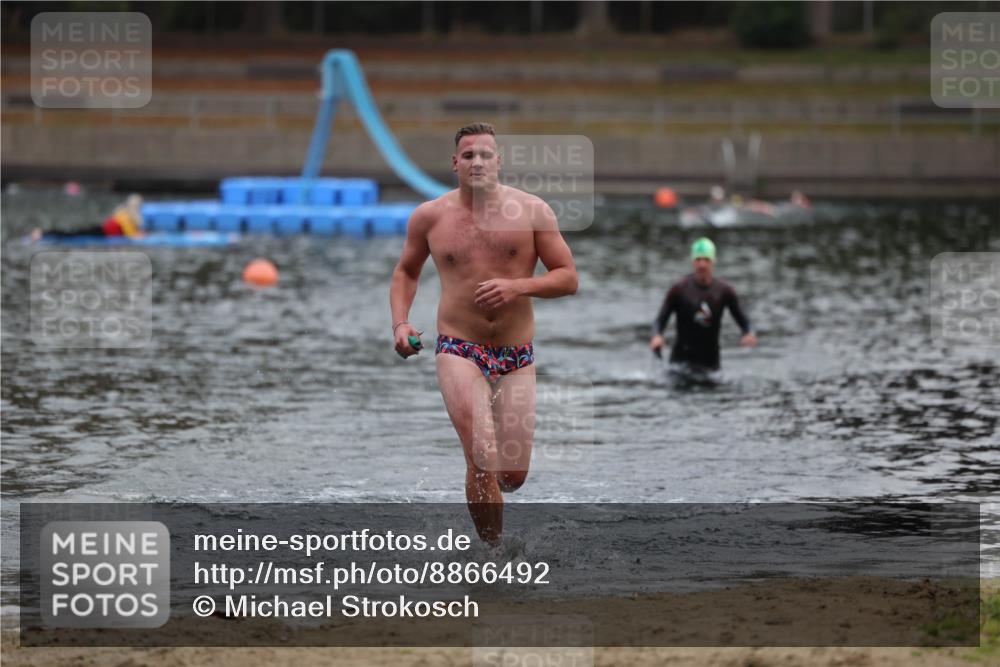 14.09.2025 - Stadtparktriathlon Michael Strokosch http://msf.ph/oto/8866492 14.09.2025 09:44:00 Schwimmen 564 meine-sportfotos.de