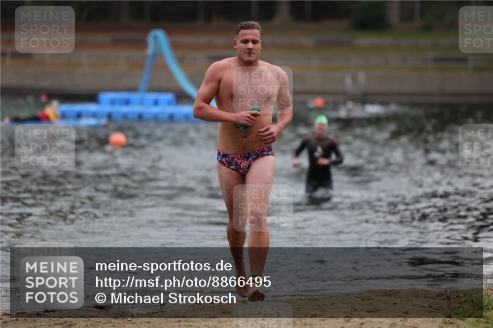 14.09.2025 - Stadtparktriathlon Michael Strokosch http://msf.ph/oto/8866495 14.09.2025 09:44:01 Schwimmen 564 meine-sportfotos.de