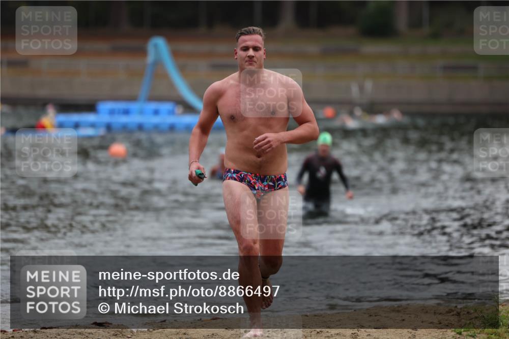 14.09.2025 - Stadtparktriathlon Michael Strokosch http://msf.ph/oto/8866497 14.09.2025 09:44:02 Schwimmen 564 meine-sportfotos.de