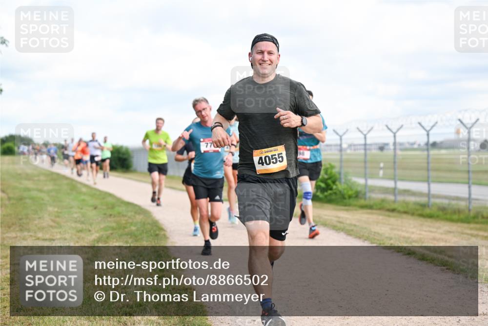 14.09.2025 - Airport Race Dr. Thomas Lammeyer http://msf.ph/oto/8866502 14.09.2025 12:07:15 Laufen 770, 4055, 98 meine-sportfotos.de