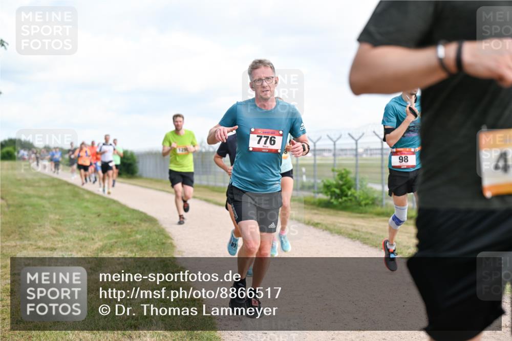 14.09.2025 - Airport Race Dr. Thomas Lammeyer http://msf.ph/oto/8866517 14.09.2025 12:07:16 Laufen 776, 98, 4 meine-sportfotos.de