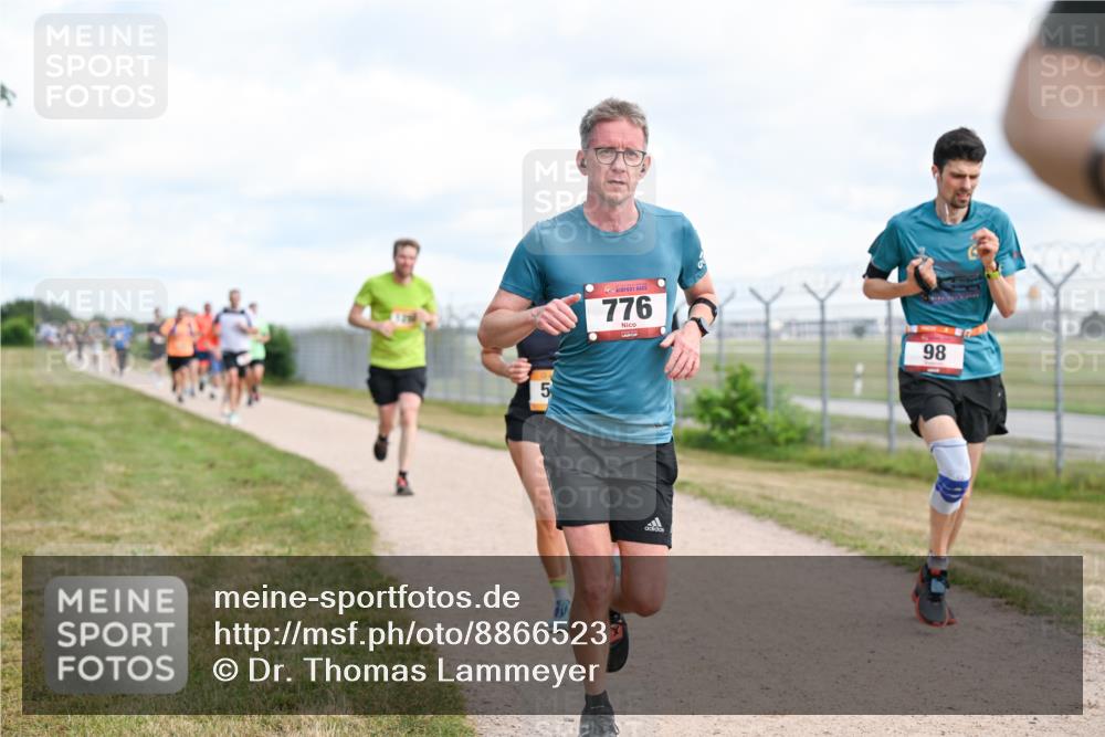 14.09.2025 - Airport Race Dr. Thomas Lammeyer http://msf.ph/oto/8866523 14.09.2025 12:07:16 Laufen 5, 776, 98 meine-sportfotos.de
