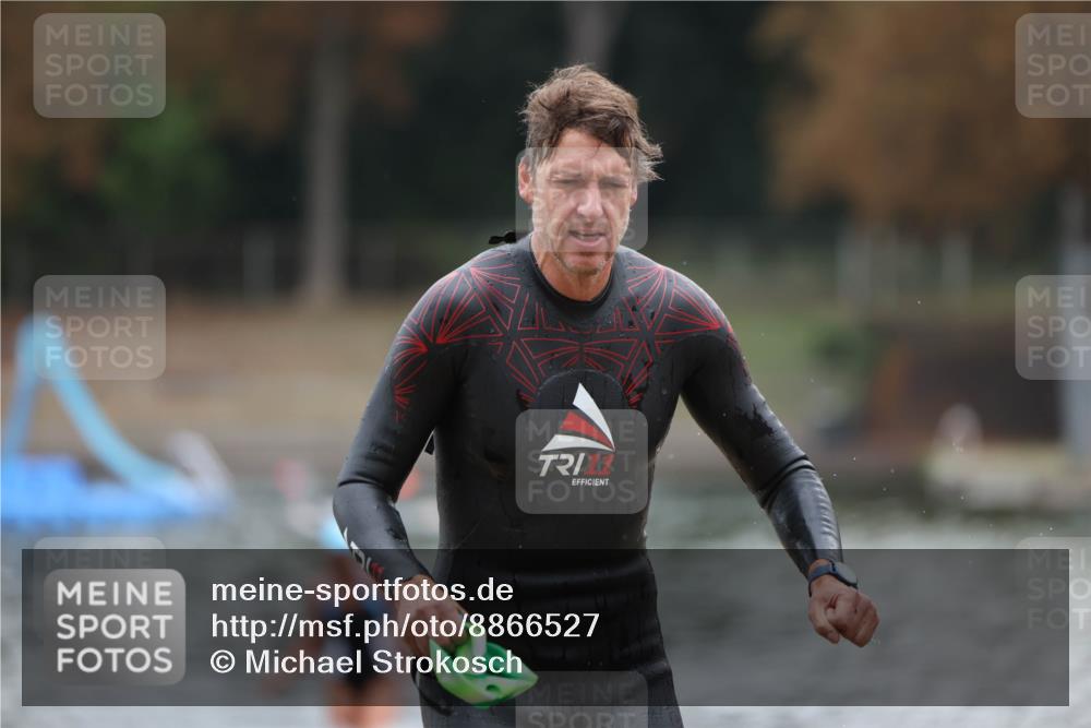 14.09.2025 - Stadtparktriathlon Michael Strokosch http://msf.ph/oto/8866527 14.09.2025 09:44:16 Schwimmen 512, 548 meine-sportfotos.de