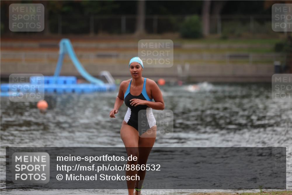 14.09.2025 - Stadtparktriathlon Michael Strokosch http://msf.ph/oto/8866532 14.09.2025 09:44:21 Schwimmen 512 meine-sportfotos.de