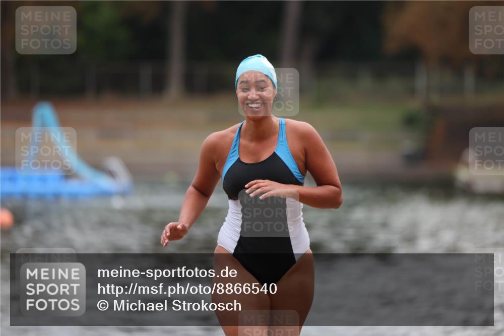 14.09.2025 - Stadtparktriathlon Michael Strokosch http://msf.ph/oto/8866540 14.09.2025 09:44:24 Schwimmen 512 meine-sportfotos.de