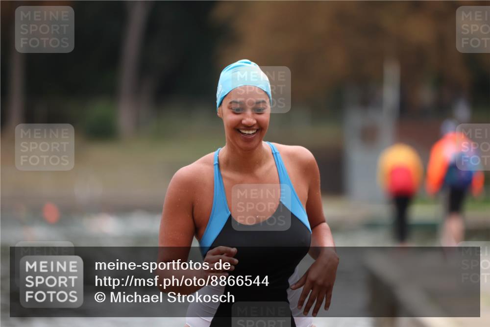 14.09.2025 - Stadtparktriathlon Michael Strokosch http://msf.ph/oto/8866544 14.09.2025 09:44:25 Schwimmen 512 meine-sportfotos.de