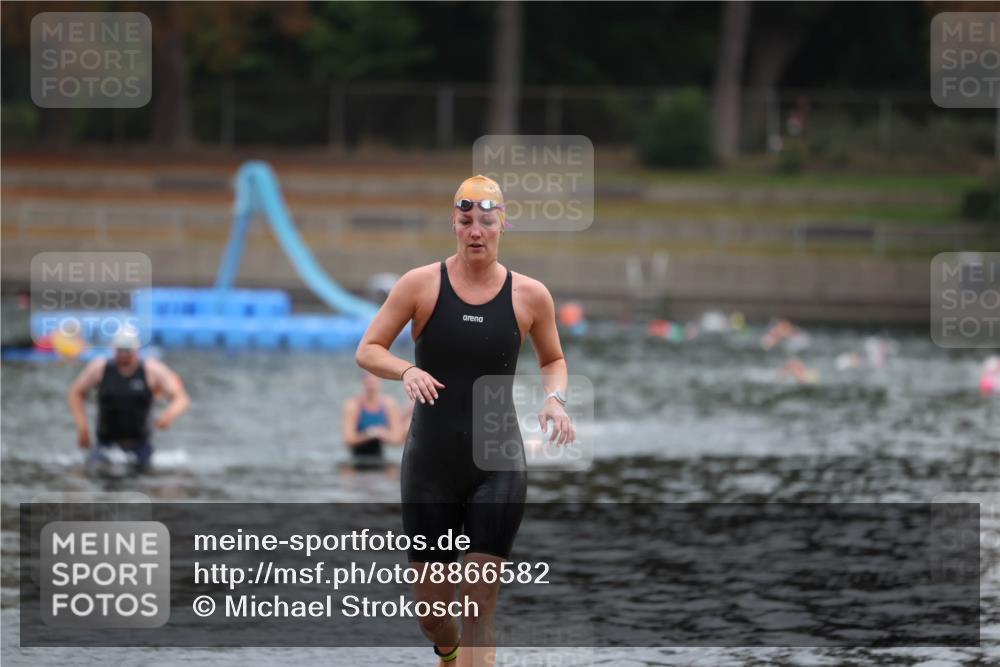 14.09.2025 - Stadtparktriathlon Michael Strokosch http://msf.ph/oto/8866582 14.09.2025 09:45:26 Schwimmen 537 meine-sportfotos.de