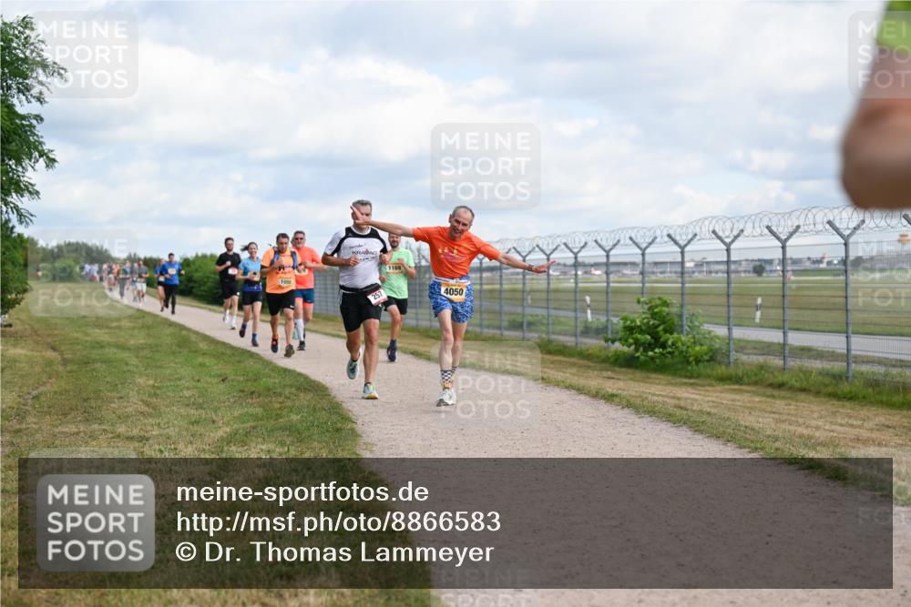 14.09.2025 - Airport Race Dr. Thomas Lammeyer http://msf.ph/oto/8866583 14.09.2025 12:07:20 Laufen 1050, 257, 1169, 4050 meine-sportfotos.de