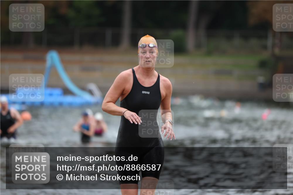 14.09.2025 - Stadtparktriathlon Michael Strokosch http://msf.ph/oto/8866587 14.09.2025 09:45:28 Schwimmen 537 meine-sportfotos.de