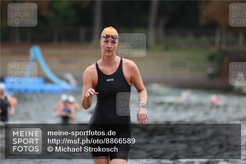 14.09.2025 - Stadtparktriathlon Michael Strokosch http://msf.ph/oto/8866589 14.09.2025 09:45:28 Schwimmen 537 meine-sportfotos.de