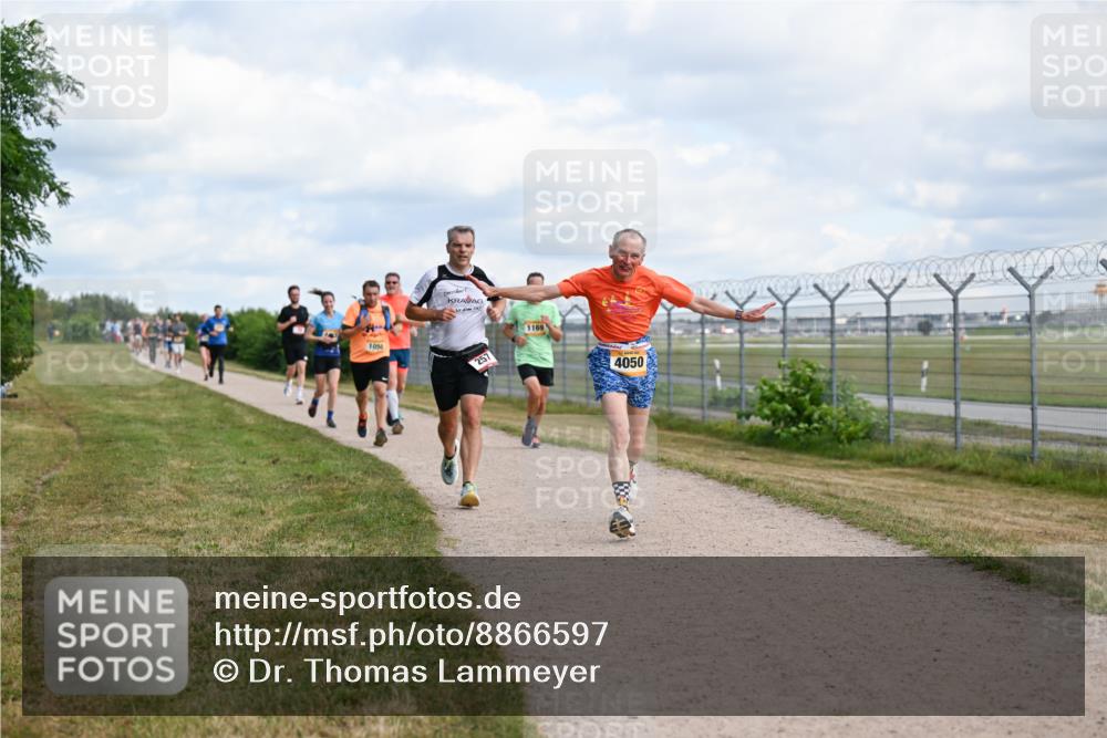 14.09.2025 - Airport Race Dr. Thomas Lammeyer http://msf.ph/oto/8866597 14.09.2025 12:07:21 Laufen 1050, 257, 1169, 4050 meine-sportfotos.de