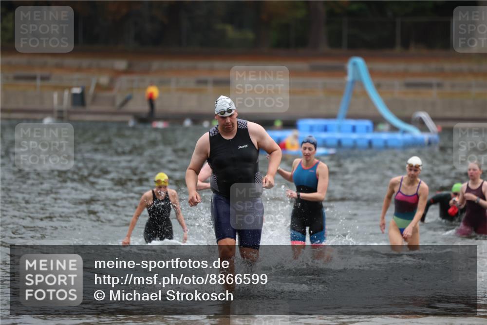 14.09.2025 - Stadtparktriathlon Michael Strokosch http://msf.ph/oto/8866599 14.09.2025 09:45:39 Schwimmen 545, 547, 580, 593 meine-sportfotos.de