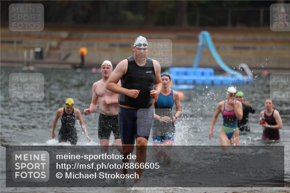 14.09.2025 - Stadtparktriathlon Michael Strokosch http://msf.ph/oto/8866605 14.09.2025 09:45:40 Schwimmen 528, 545, 547, 580, 593, 604 meine-sportfotos.de