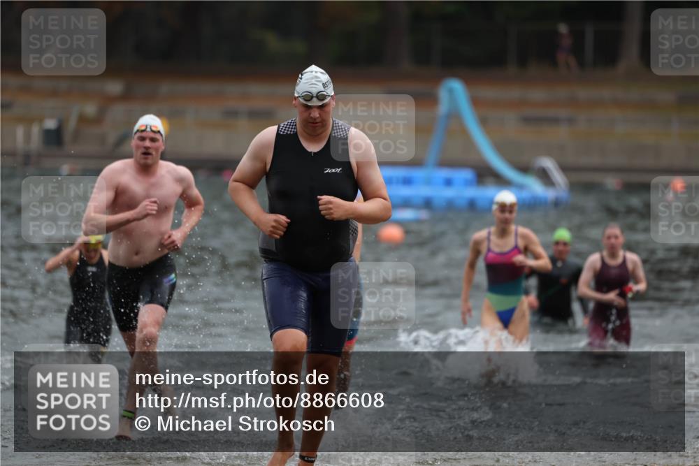 14.09.2025 - Stadtparktriathlon Michael Strokosch http://msf.ph/oto/8866608 14.09.2025 09:45:41 Schwimmen 528, 545, 547, 580, 593, 604 meine-sportfotos.de