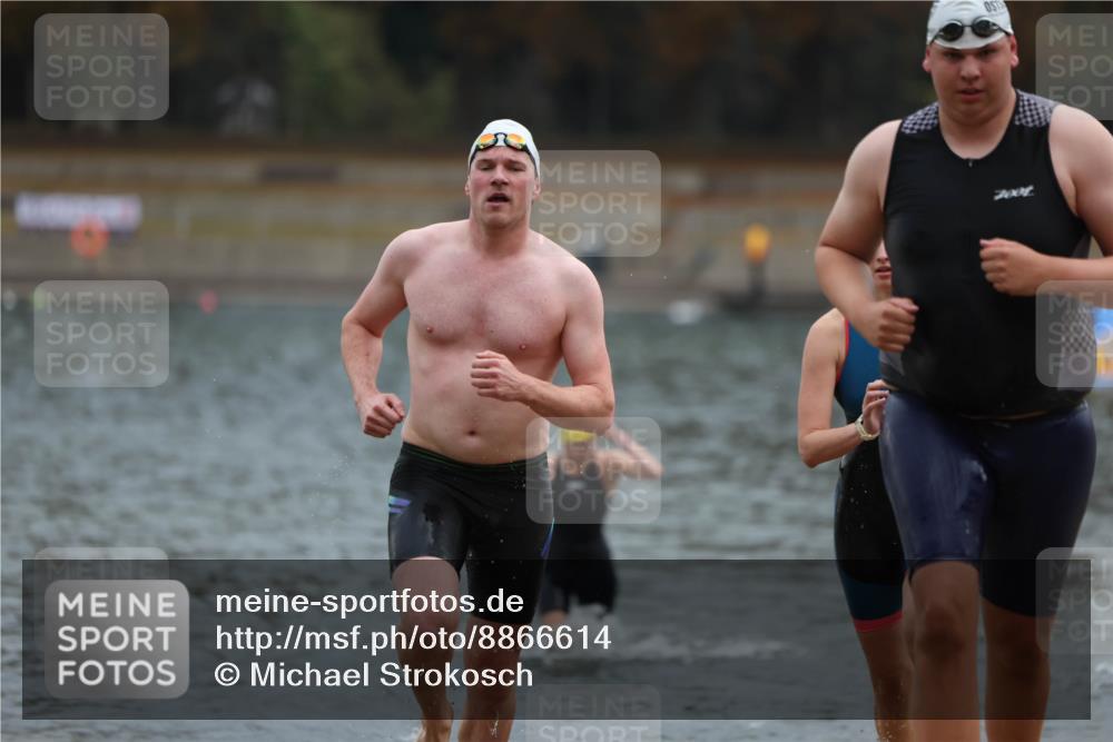 14.09.2025 - Stadtparktriathlon Michael Strokosch http://msf.ph/oto/8866614 14.09.2025 09:45:43 Schwimmen 528, 545, 547, 580, 593, 604 meine-sportfotos.de