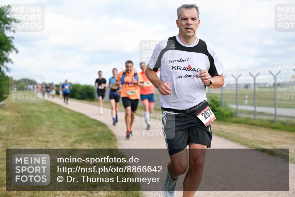 14.09.2025 - Airport Race Dr. Thomas Lammeyer http://msf.ph/oto/8866642 14.09.2025 12:07:24 Laufen 257 meine-sportfotos.de