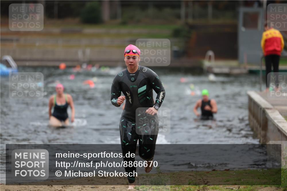 14.09.2025 - Stadtparktriathlon Michael Strokosch http://msf.ph/oto/8866670 14.09.2025 09:46:18 Schwimmen 511, 594, 610 meine-sportfotos.de