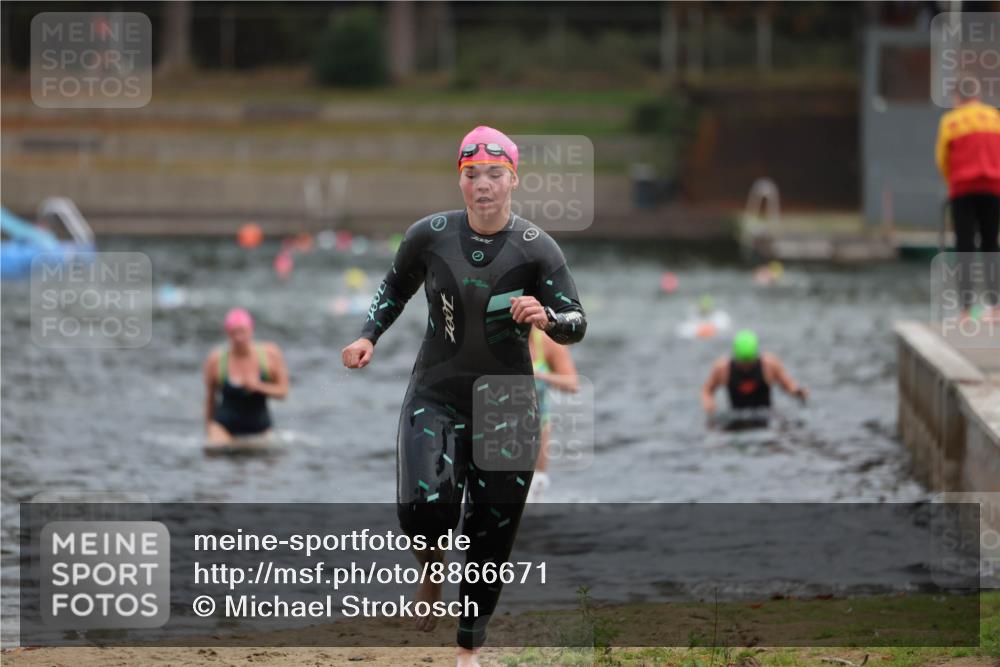 14.09.2025 - Stadtparktriathlon Michael Strokosch http://msf.ph/oto/8866671 14.09.2025 09:46:19 Schwimmen 511, 594, 610 meine-sportfotos.de