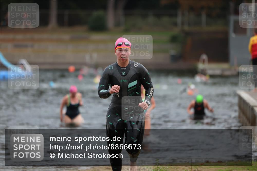 14.09.2025 - Stadtparktriathlon Michael Strokosch http://msf.ph/oto/8866673 14.09.2025 09:46:19 Schwimmen 511, 594, 610 meine-sportfotos.de
