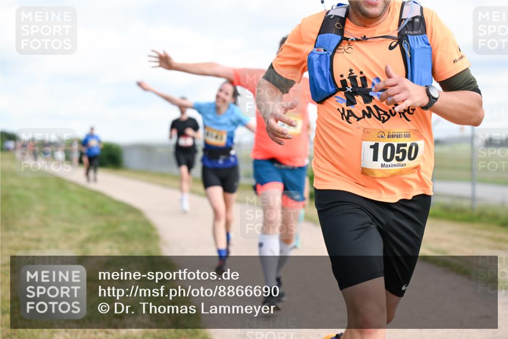 14.09.2025 - Airport Race Dr. Thomas Lammeyer http://msf.ph/oto/8866690 14.09.2025 12:07:26 Laufen 00, 42, 1050 meine-sportfotos.de