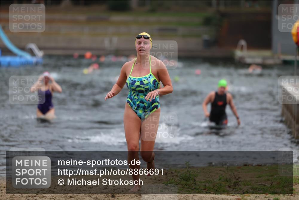 14.09.2025 - Stadtparktriathlon Michael Strokosch http://msf.ph/oto/8866691 14.09.2025 09:46:24 Schwimmen 511, 594, 596, 610, 620 meine-sportfotos.de
