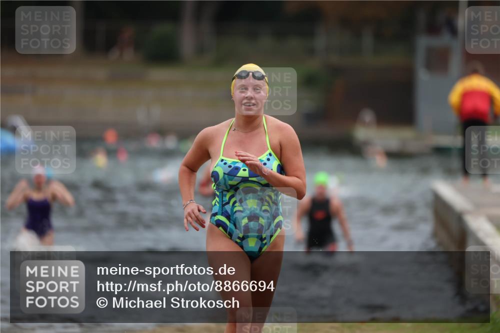 14.09.2025 - Stadtparktriathlon Michael Strokosch http://msf.ph/oto/8866694 14.09.2025 09:46:25 Schwimmen 511, 594, 596, 620 meine-sportfotos.de