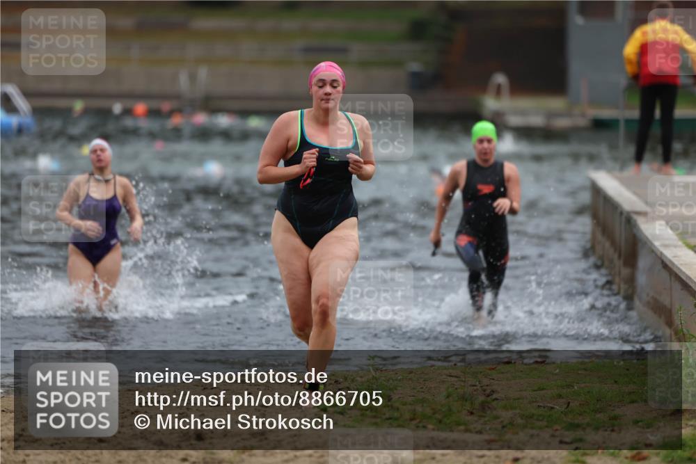 14.09.2025 - Stadtparktriathlon Michael Strokosch http://msf.ph/oto/8866705 14.09.2025 09:46:28 Schwimmen 511, 594, 596, 620 meine-sportfotos.de