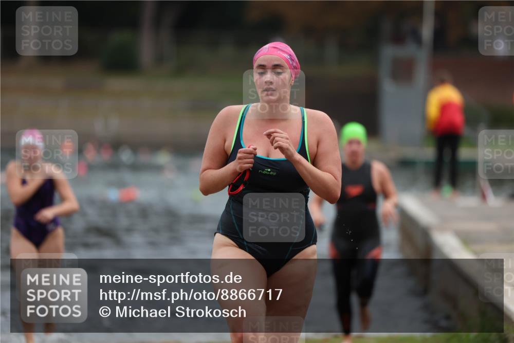 14.09.2025 - Stadtparktriathlon Michael Strokosch http://msf.ph/oto/8866717 14.09.2025 09:46:30 Schwimmen 511, 594, 596, 620 meine-sportfotos.de