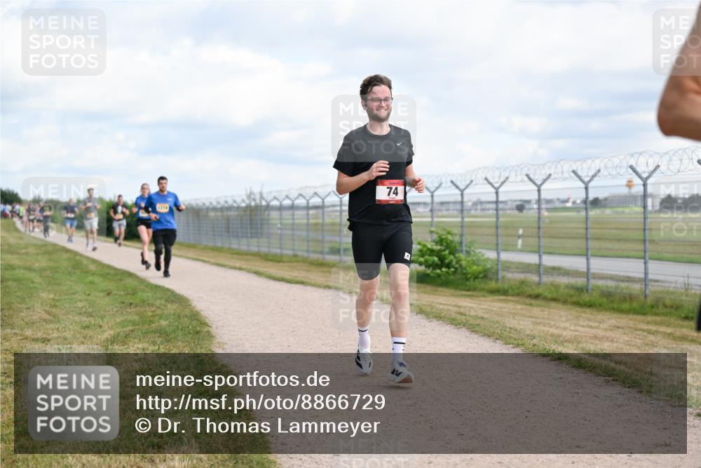 14.09.2025 - Airport Race Dr. Thomas Lammeyer http://msf.ph/oto/8866729 14.09.2025 12:07:29 Laufen 74 meine-sportfotos.de