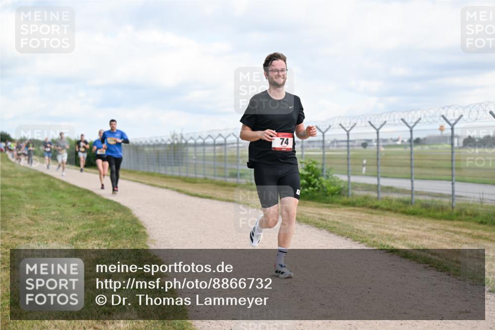 14.09.2025 - Airport Race Dr. Thomas Lammeyer http://msf.ph/oto/8866732 14.09.2025 12:07:29 Laufen 74 meine-sportfotos.de