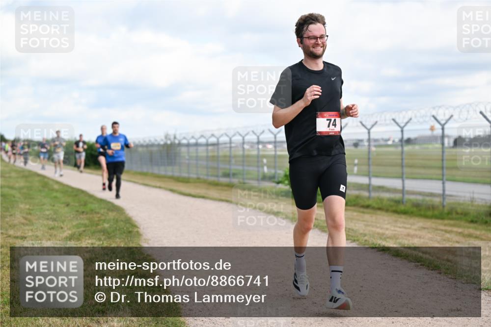 14.09.2025 - Airport Race Dr. Thomas Lammeyer http://msf.ph/oto/8866741 14.09.2025 12:07:29 Laufen 74 meine-sportfotos.de