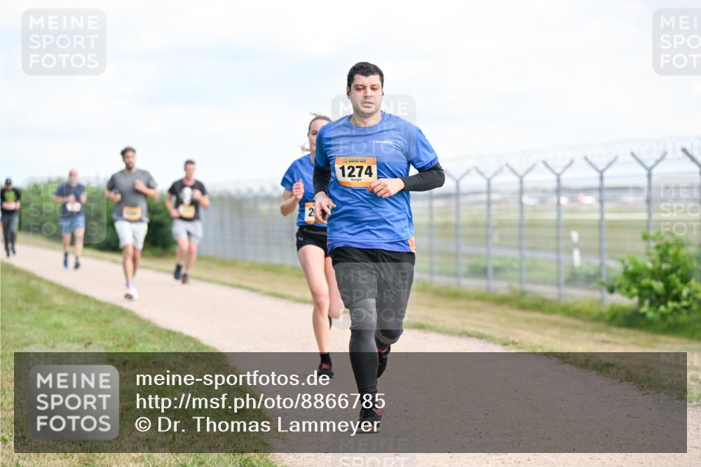 14.09.2025 - Airport Race Dr. Thomas Lammeyer http://msf.ph/oto/8866785 14.09.2025 12:07:32 Laufen 2, 1274 meine-sportfotos.de