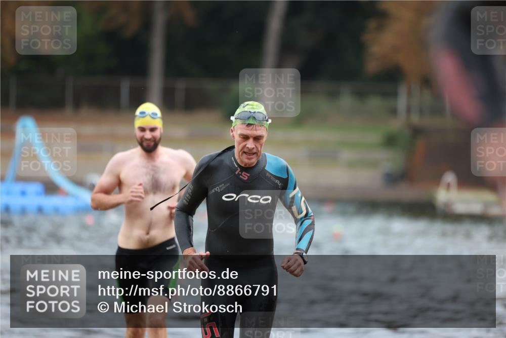 14.09.2025 - Stadtparktriathlon Michael Strokosch http://msf.ph/oto/8866791 14.09.2025 09:47:14 Schwimmen 524, 570, 597, 598 meine-sportfotos.de