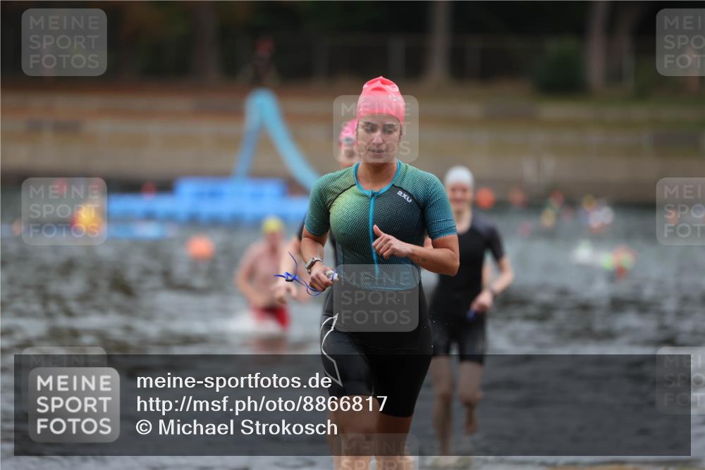 14.09.2025 - Stadtparktriathlon Michael Strokosch http://msf.ph/oto/8866817 14.09.2025 09:47:28 Schwimmen 509, 526, 541 meine-sportfotos.de