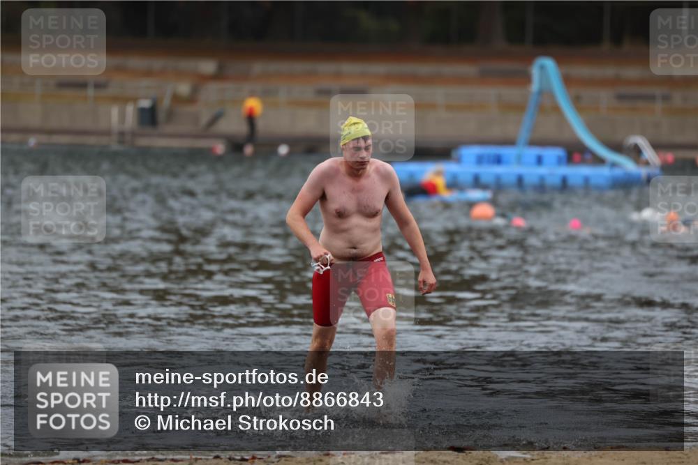 14.09.2025 - Stadtparktriathlon Michael Strokosch http://msf.ph/oto/8866843 14.09.2025 09:47:41 Schwimmen 606 meine-sportfotos.de