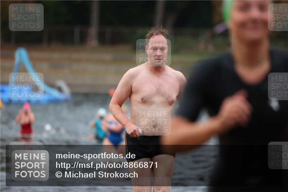 14.09.2025 - Stadtparktriathlon Michael Strokosch http://msf.ph/oto/8866871 14.09.2025 09:47:59 Schwimmen 608, 609, 616, 660 meine-sportfotos.de