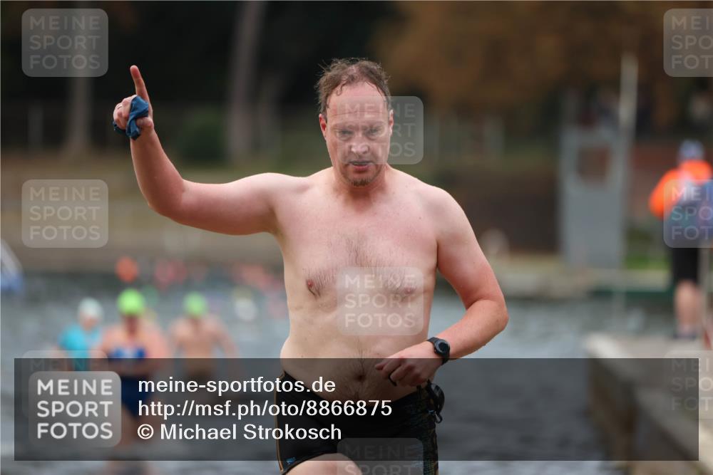 14.09.2025 - Stadtparktriathlon Michael Strokosch http://msf.ph/oto/8866875 14.09.2025 09:48:00 Schwimmen 608, 609, 616, 660 meine-sportfotos.de