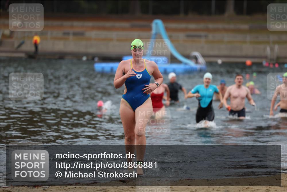 14.09.2025 - Stadtparktriathlon Michael Strokosch http://msf.ph/oto/8866881 14.09.2025 09:48:04 Schwimmen 514, 555, 616 meine-sportfotos.de