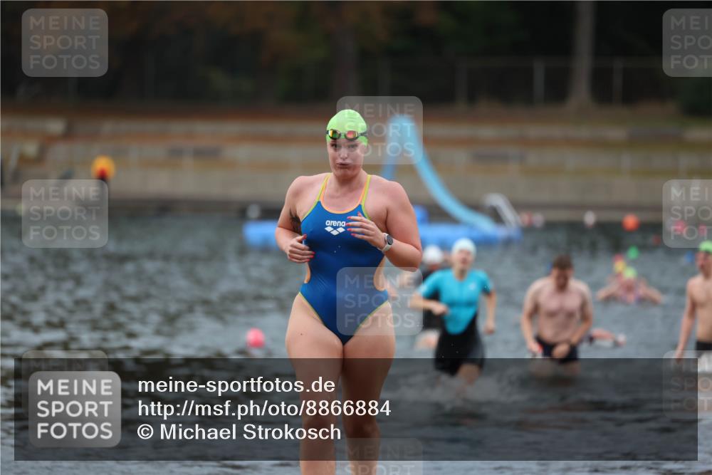 14.09.2025 - Stadtparktriathlon Michael Strokosch http://msf.ph/oto/8866884 14.09.2025 09:48:06 Schwimmen 514, 555, 576, 616 meine-sportfotos.de
