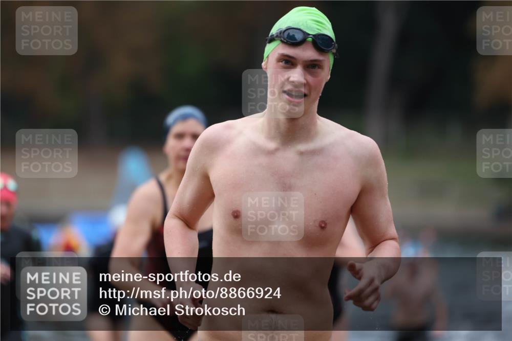 14.09.2025 - Stadtparktriathlon Michael Strokosch http://msf.ph/oto/8866924 14.09.2025 09:48:21 Schwimmen 525, 529, 544, 550, 556, 573, 576, 577, 602, 614, 617 meine-sportfotos.de